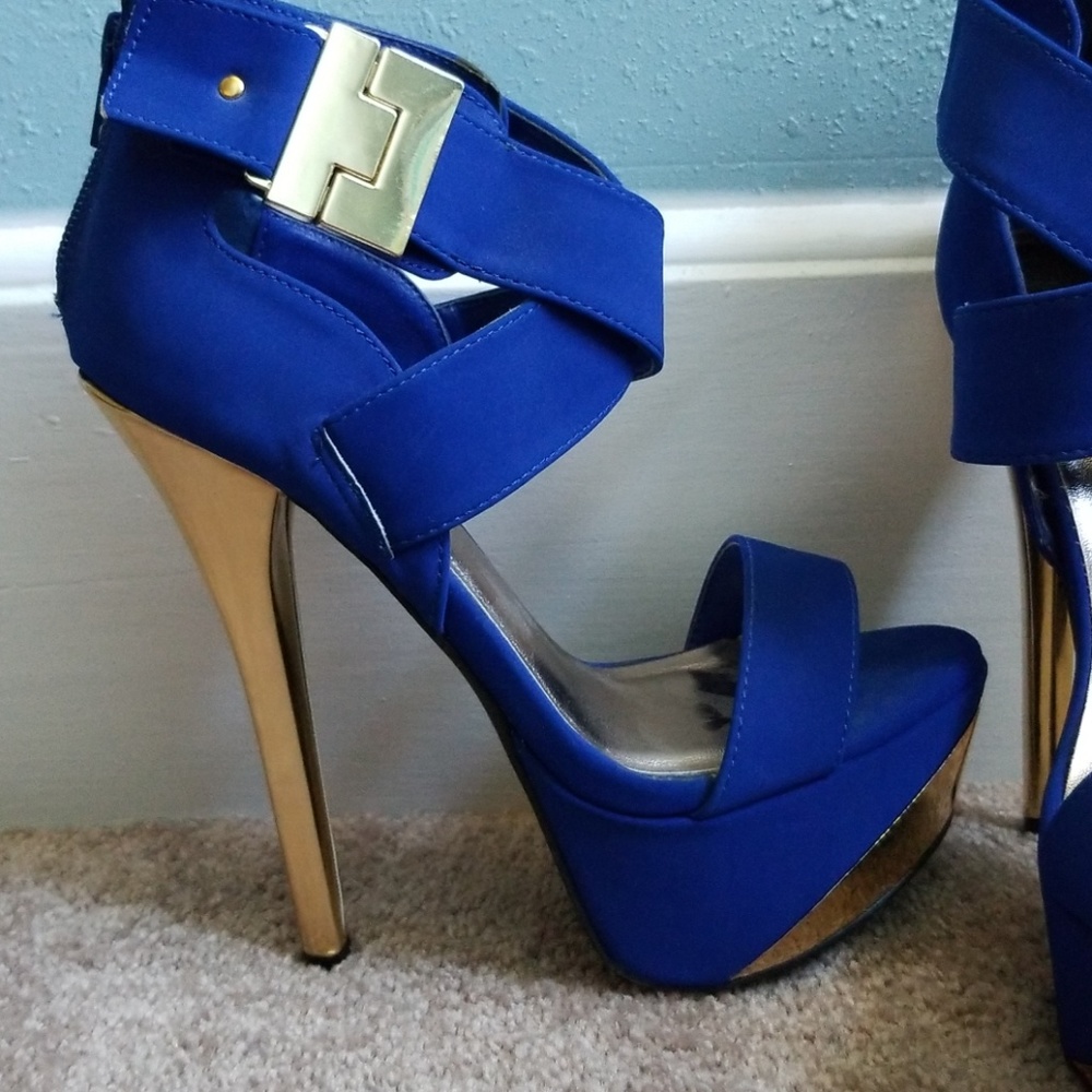 Heels - Picture 2 of 2